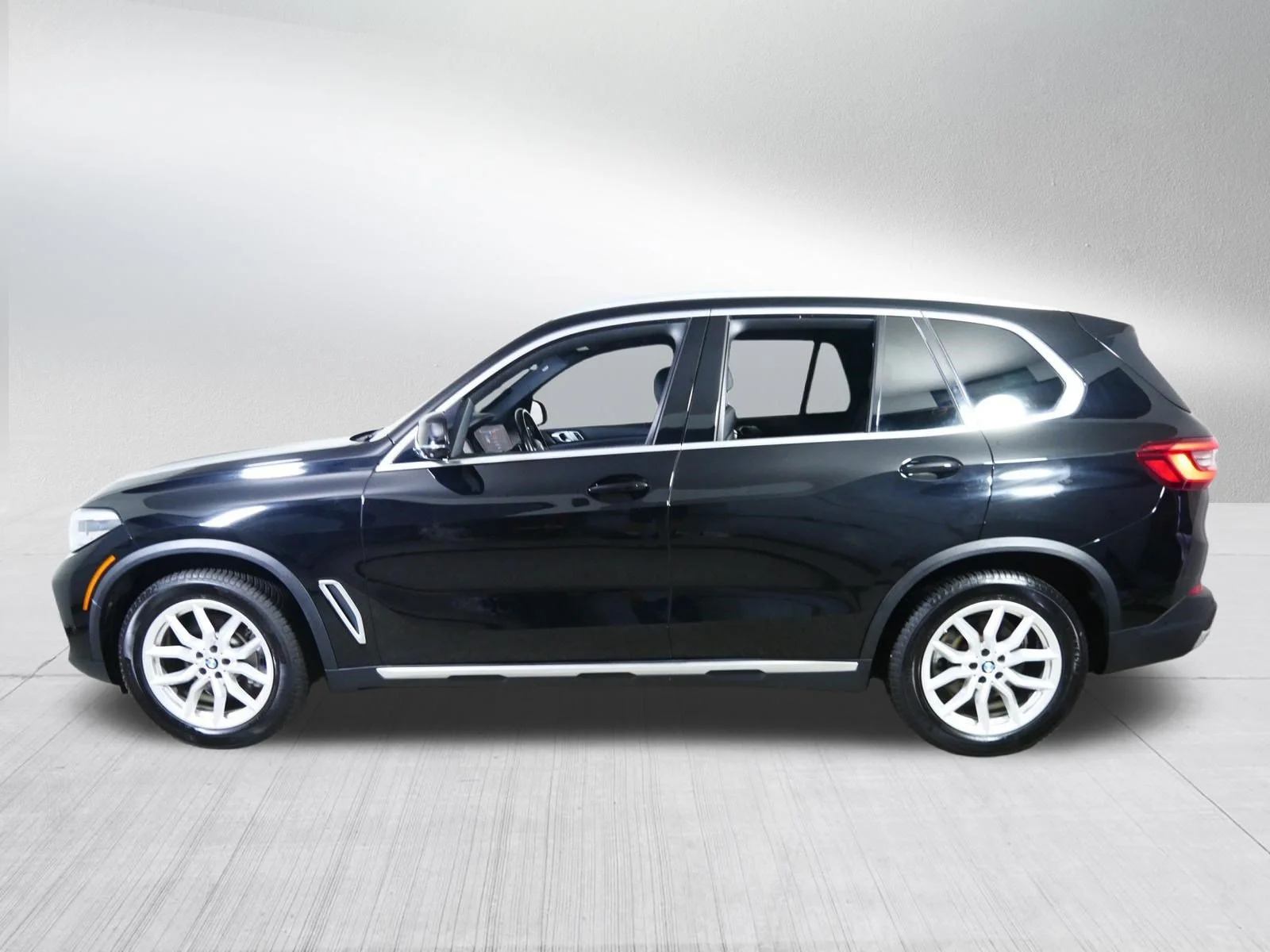 Used 2020 Jet Black BMW xDrive40i image 4