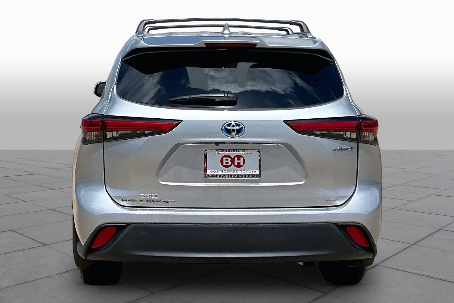 Used 2021 Celestial Silver Metallic Toyota Hybrid XLE image 5