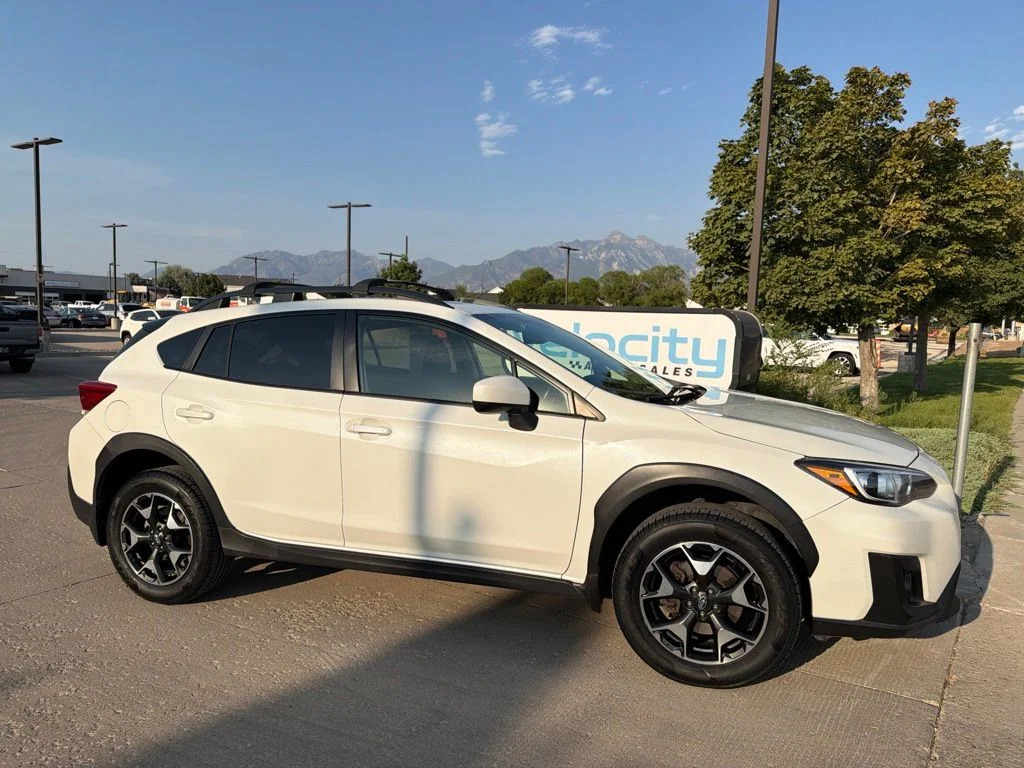 Used 2020 White Subaru Premium image 4