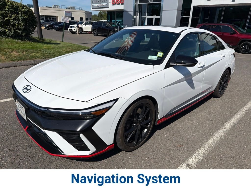 Used 2025 White Hyundai Base image 2