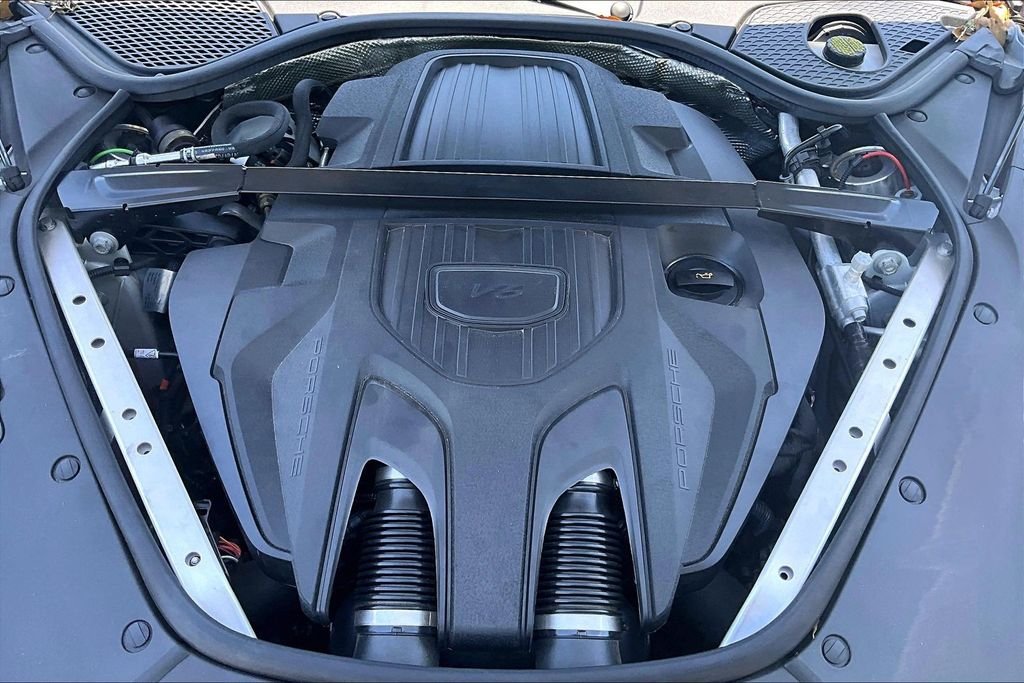 Used 2025  Porsche 4 image 32