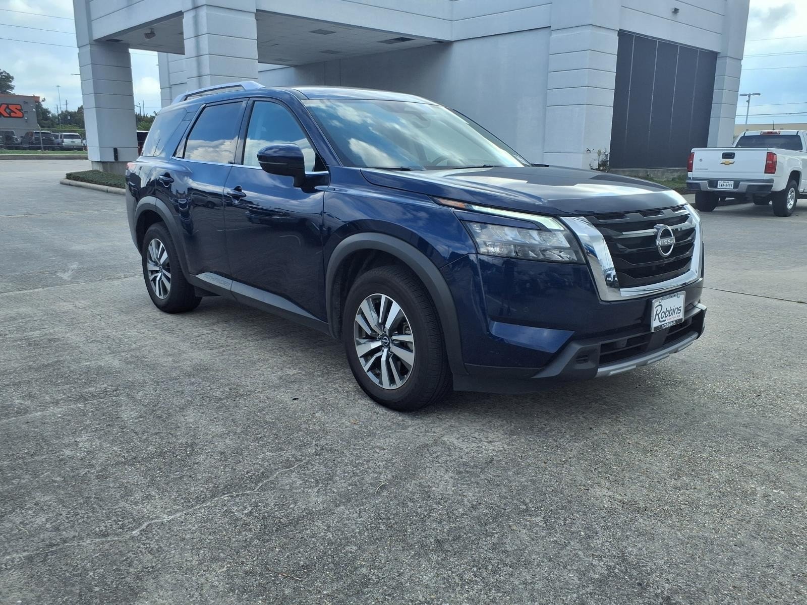 Certified Used 2025 Deep Ocean Blue Pearl Nissan SL image 3