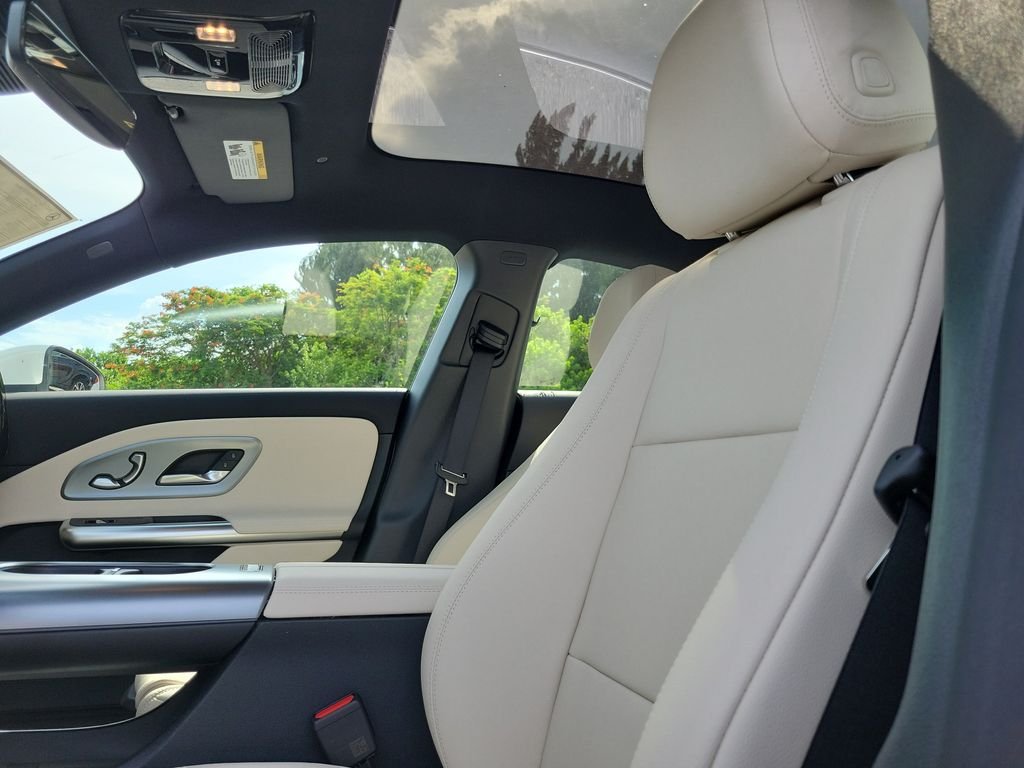 New 2027 Polar White Mercedes-Benz CLA 220 image 19