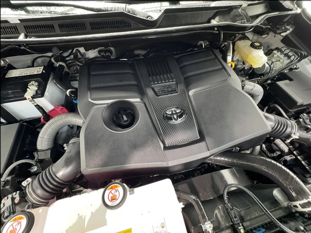 Used 2026 White Toyota SR5 image 18