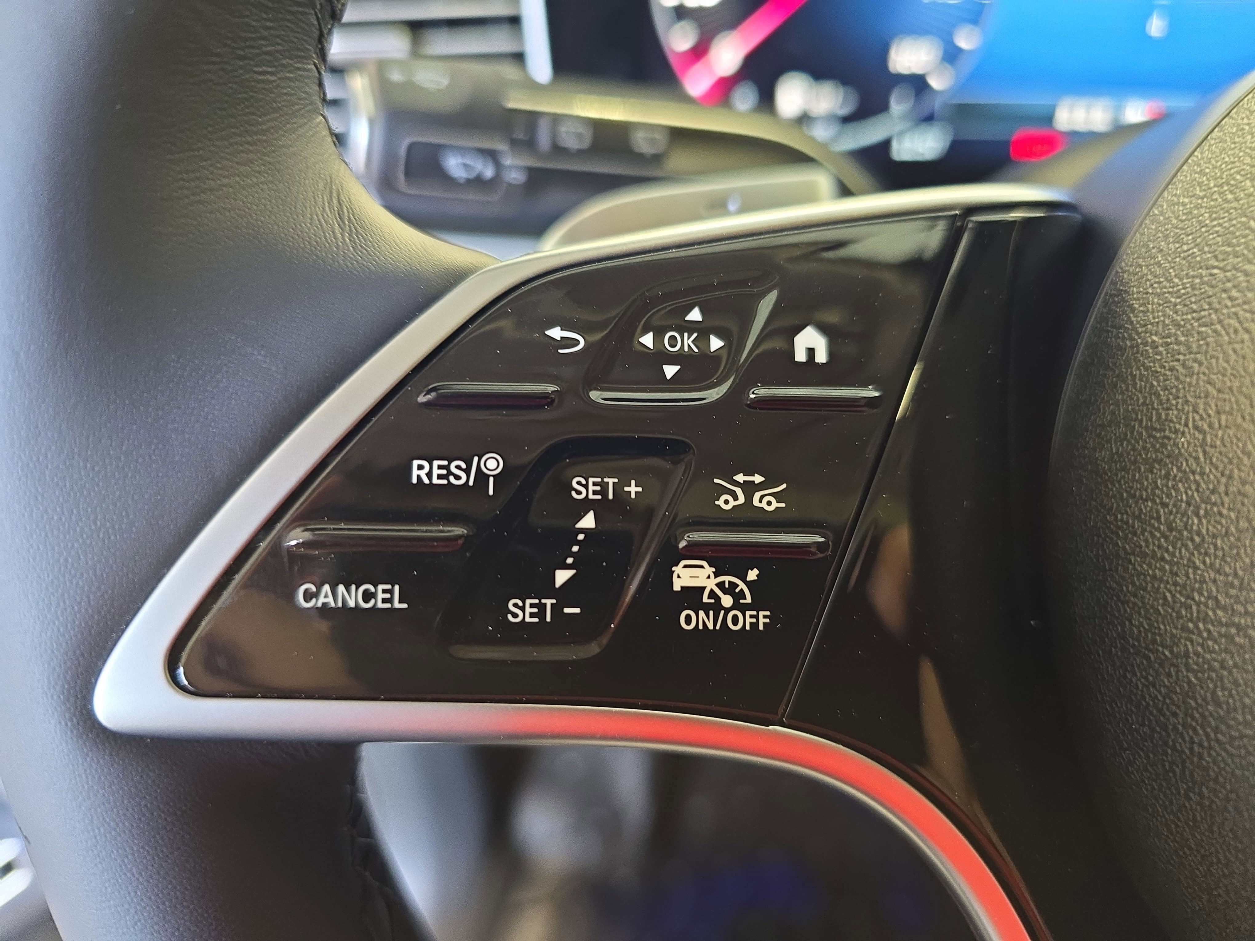 New 2026 Obsidian Black Metallic Mercedes-Benz GLE350 image 18