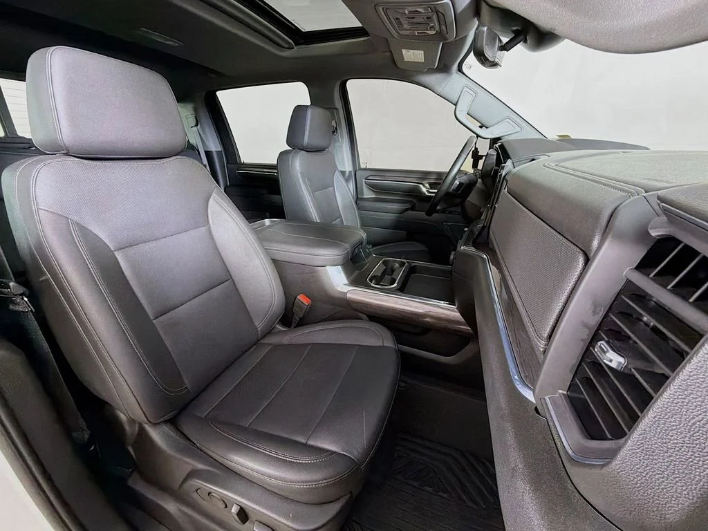 Used 2024 Summit White Chevrolet LTZ image 26