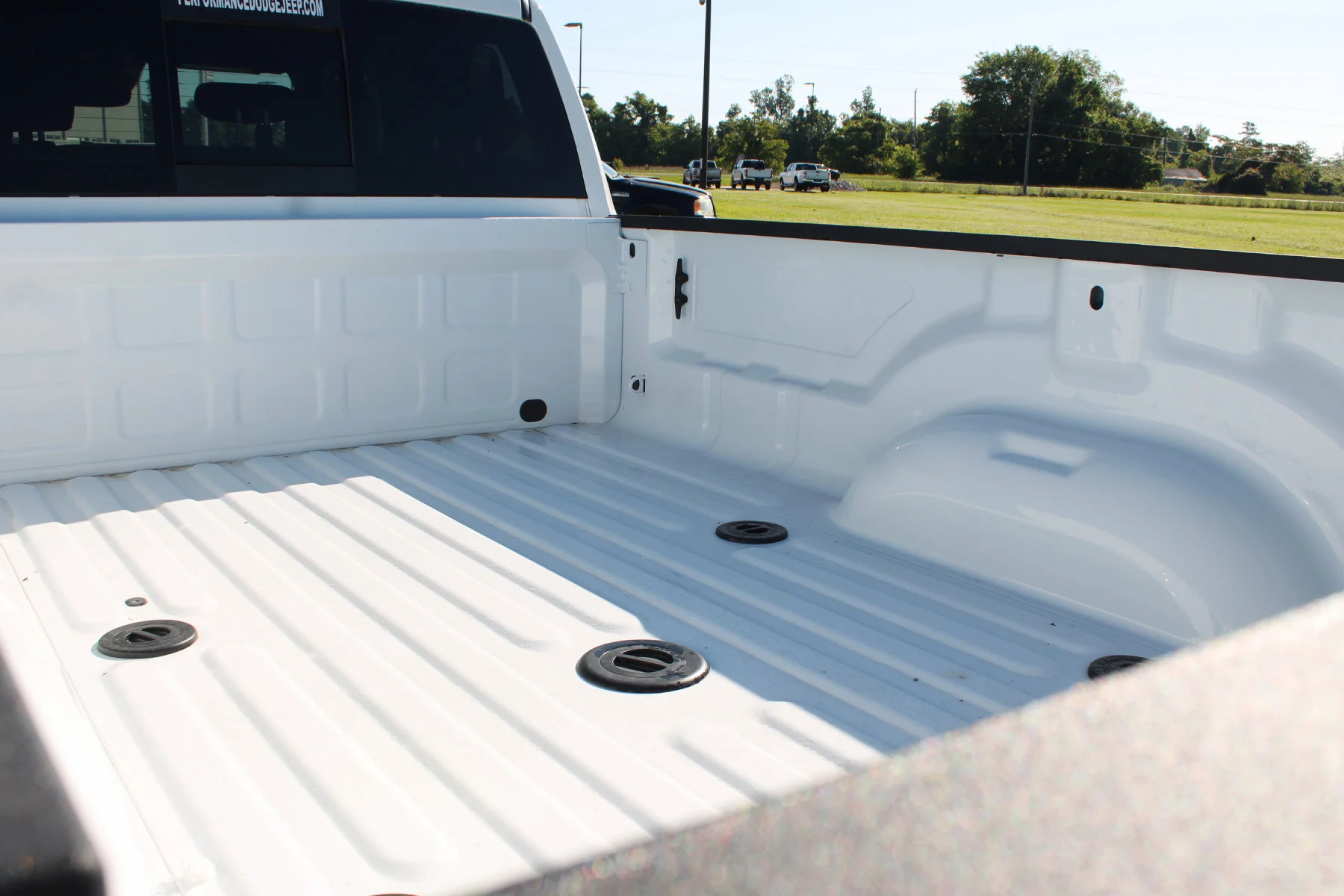 New 2026 Bright White Clear-Coat Exterior Paint RAM TRADESMAN CREW CAB 4X4 LONG BOX image 17