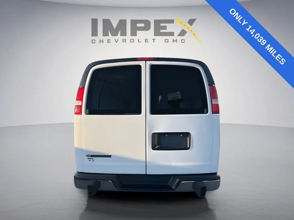 Used 2023 Summit White Chevrolet WT image 4