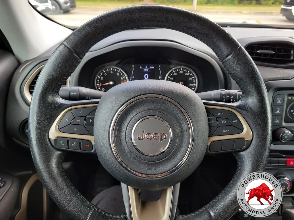 Used 2017 Gray Jeep Latitude image 33