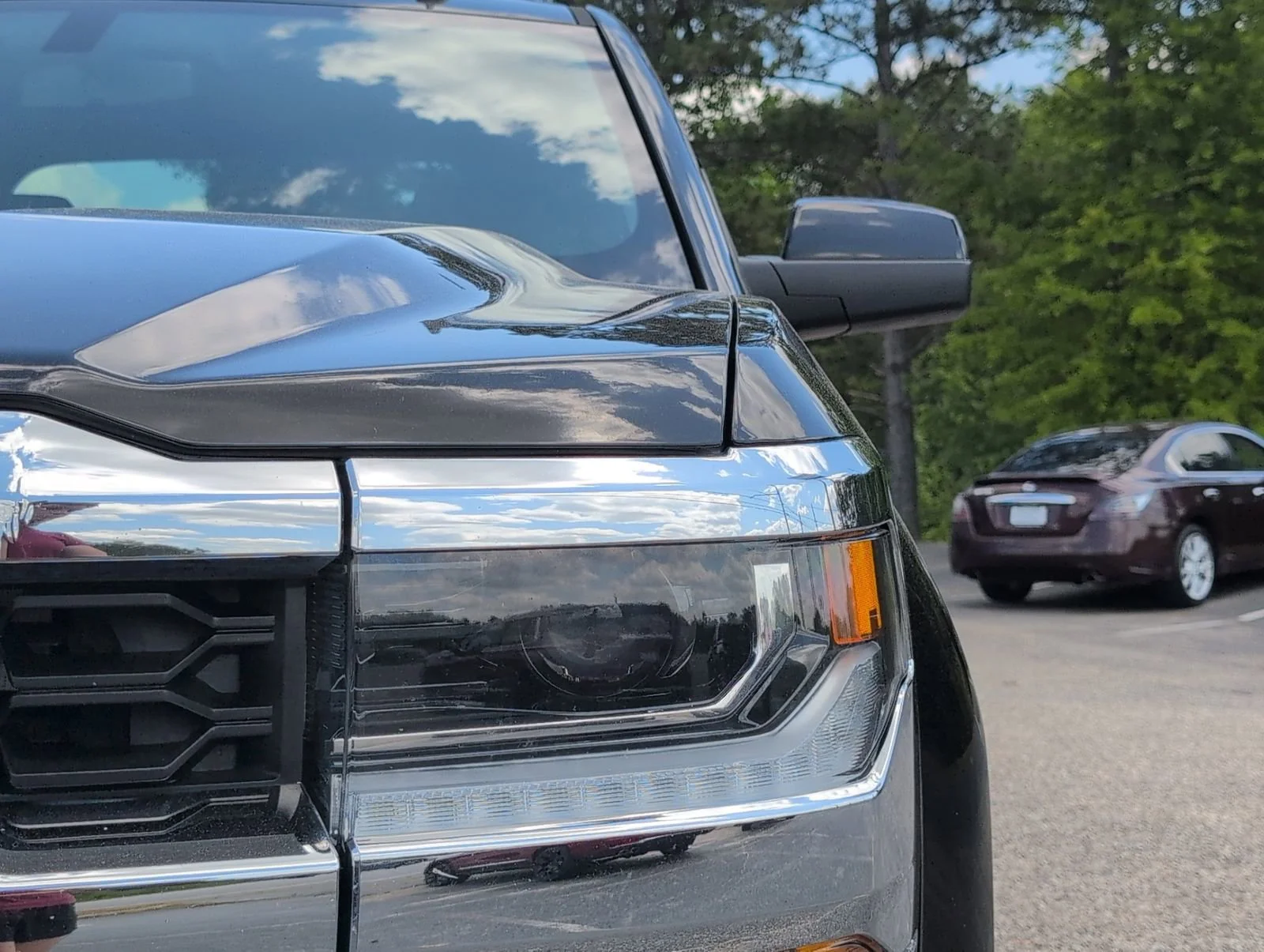 Used 2018 BLACK Chevrolet LT image 12
