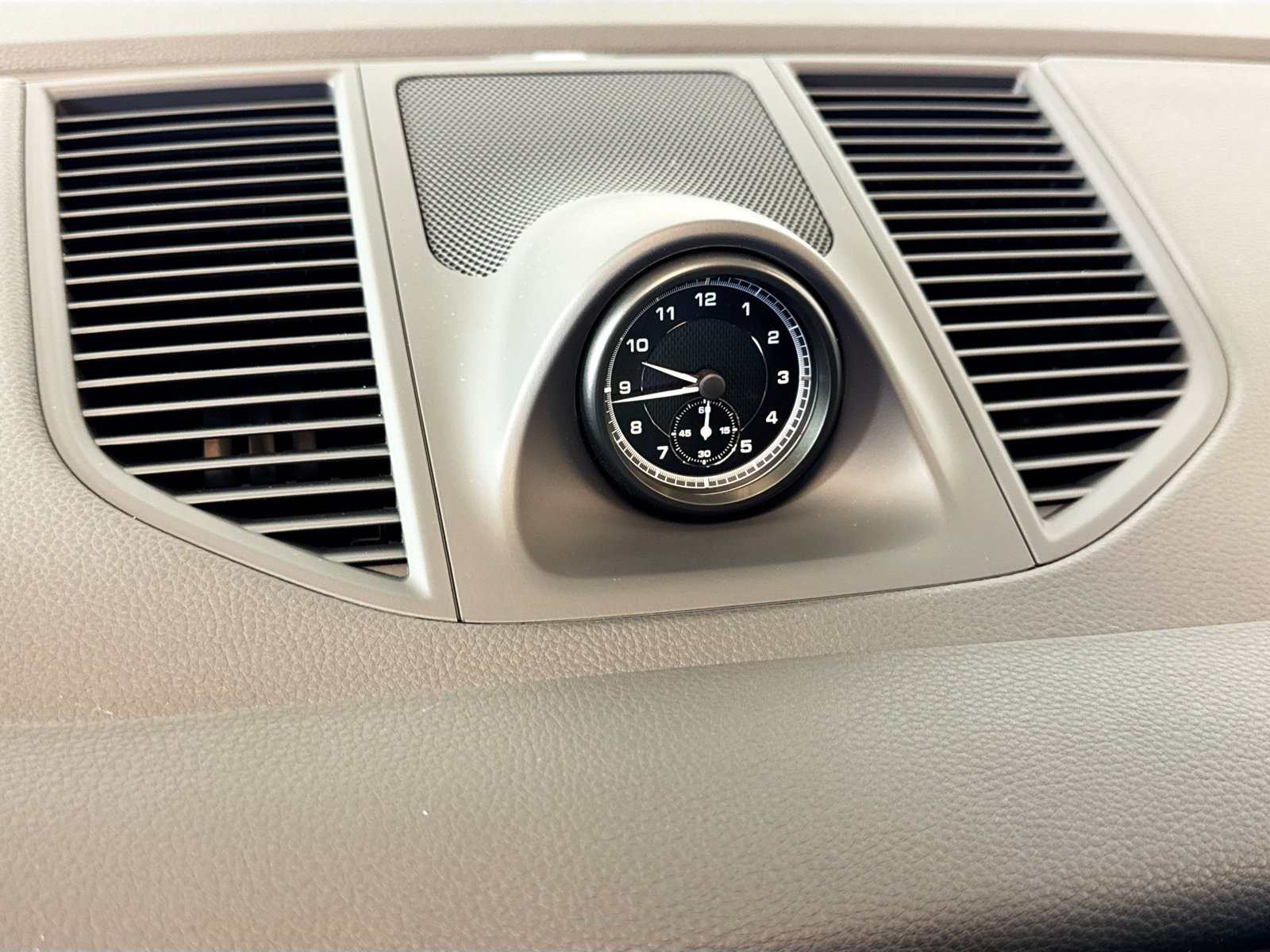 Used 2026 Volcano Grey Metallic Porsche  image 30