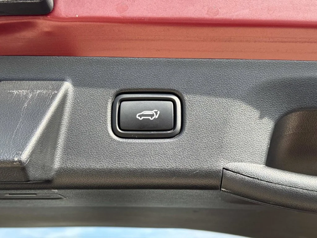 Used 2025 Red Hyundai SEL image 15