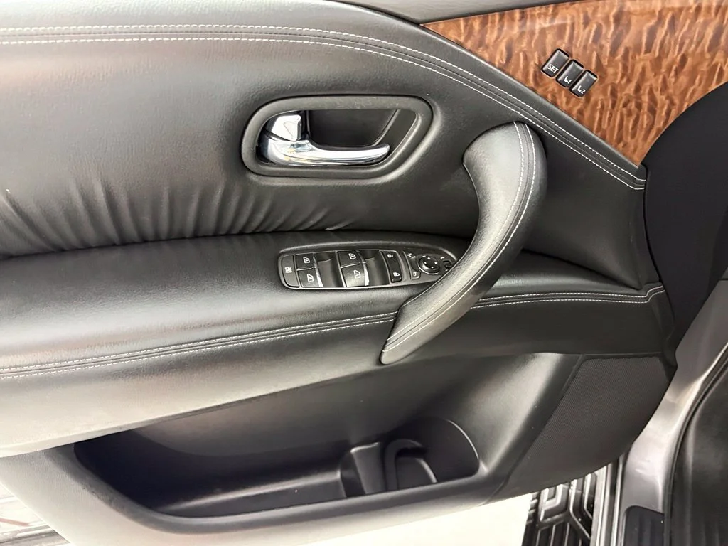 Used 2020 Gray Nissan SL image 32