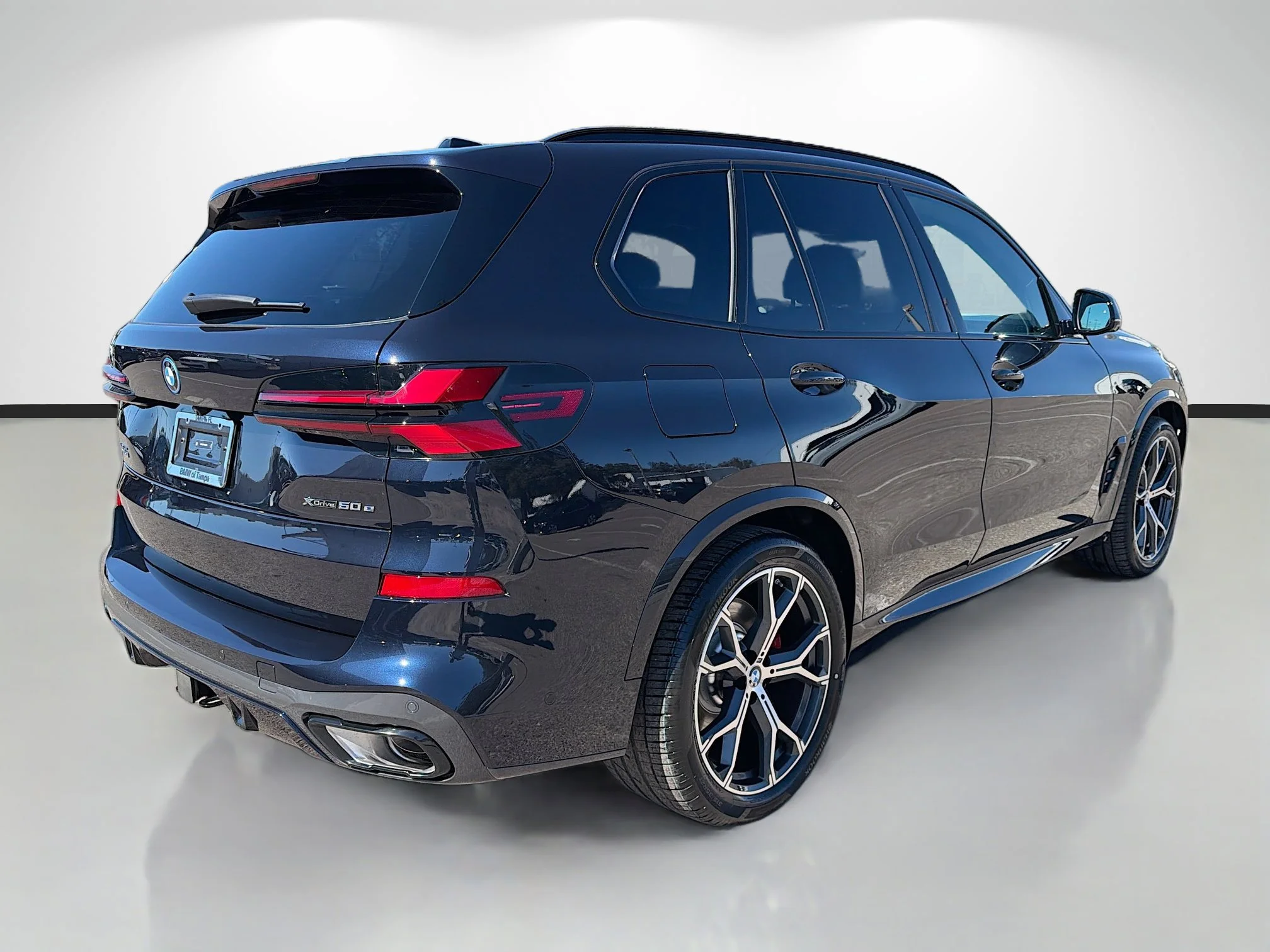 New 2026 Carbon Black Metallic BMW xDrive50e image 3