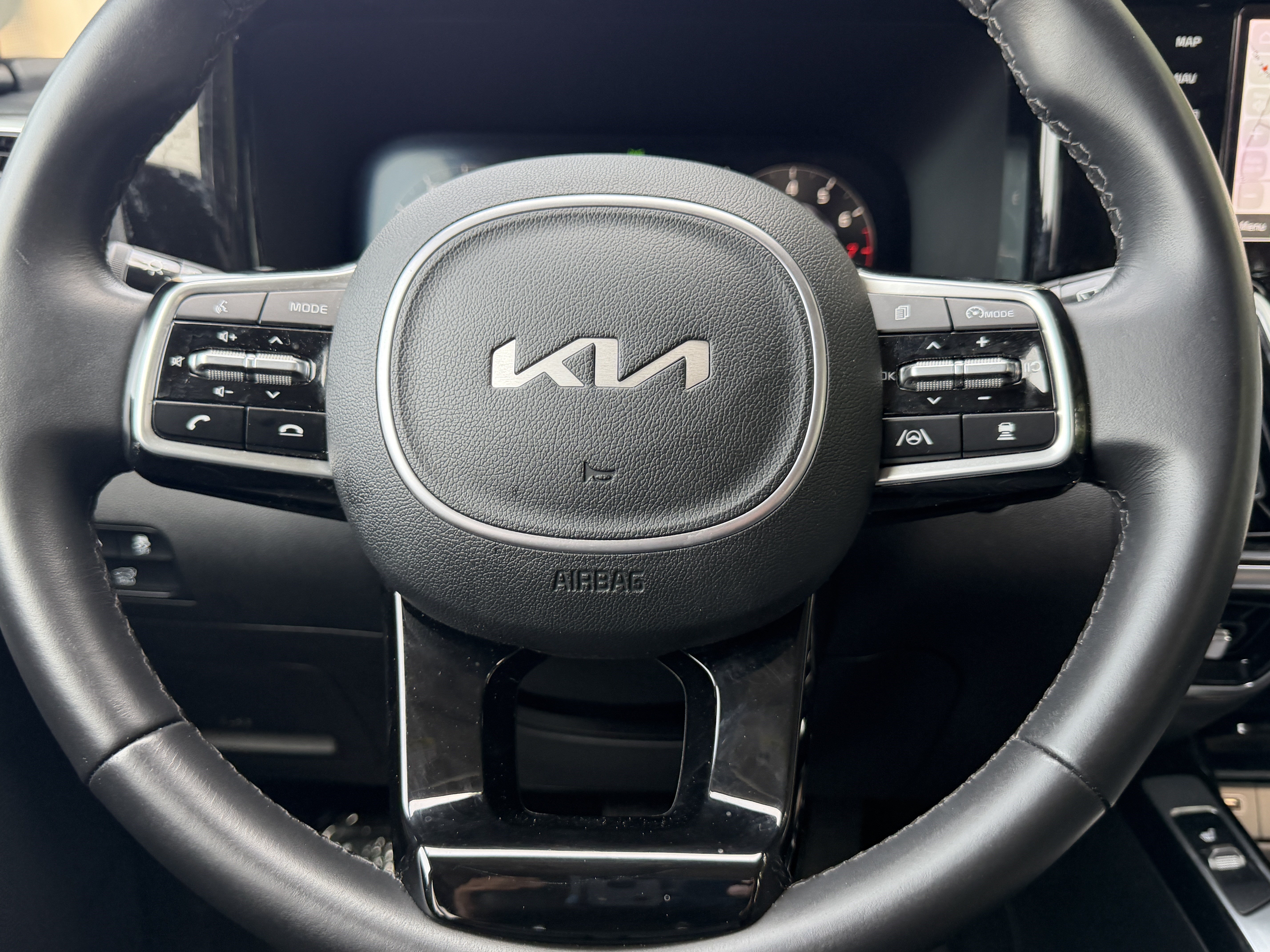 2023 Kia Sorento SX - Photo 30