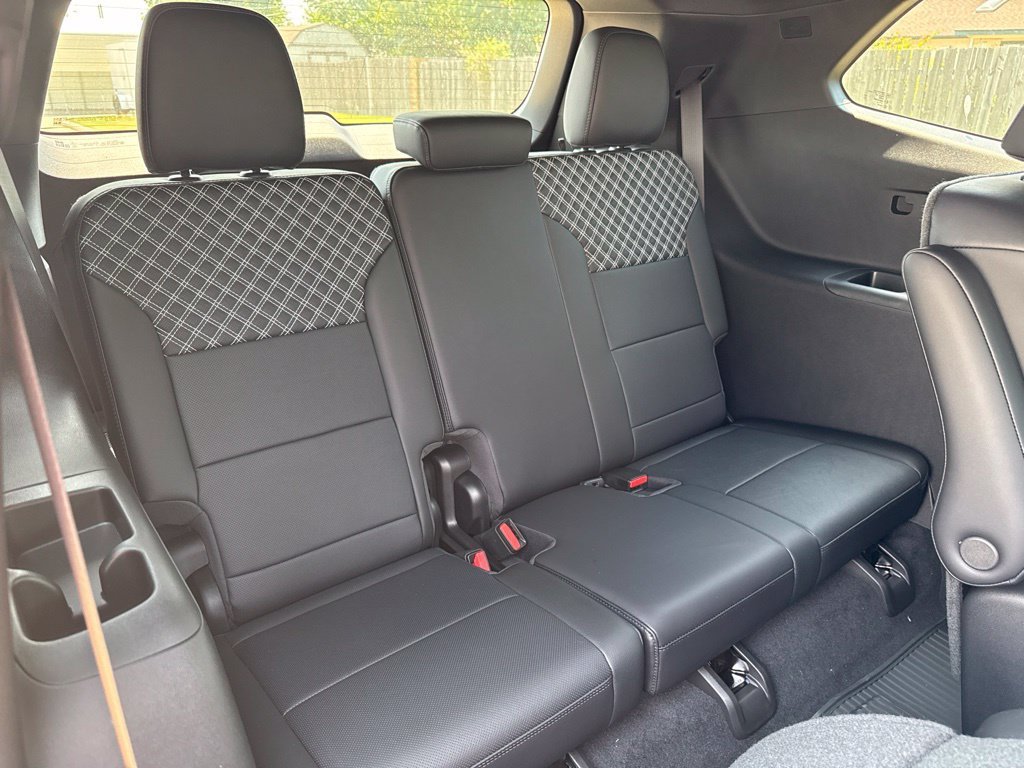 2026 GMC Acadia Denali - Photo 21
