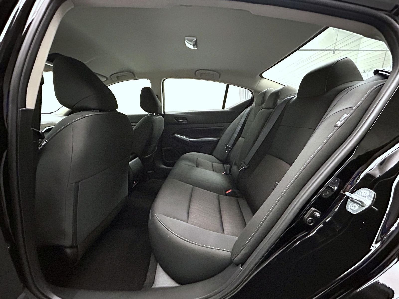 Used 2025 Black Nissan 2.5 SV image 19