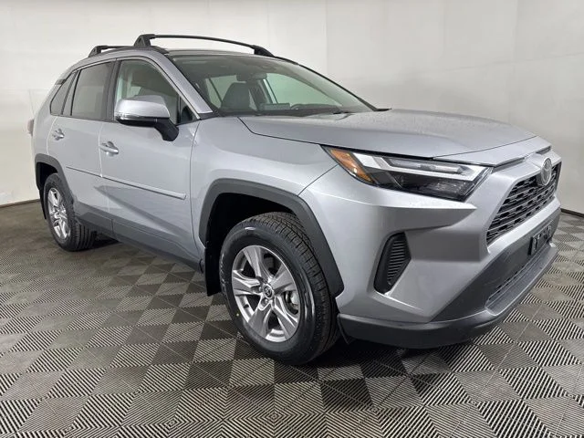 2025 Toyota RAV4 XLE AWD's photo