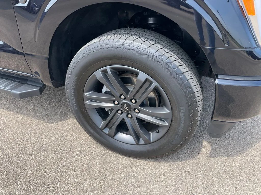 Used 2023 Black Ford XLT image 3