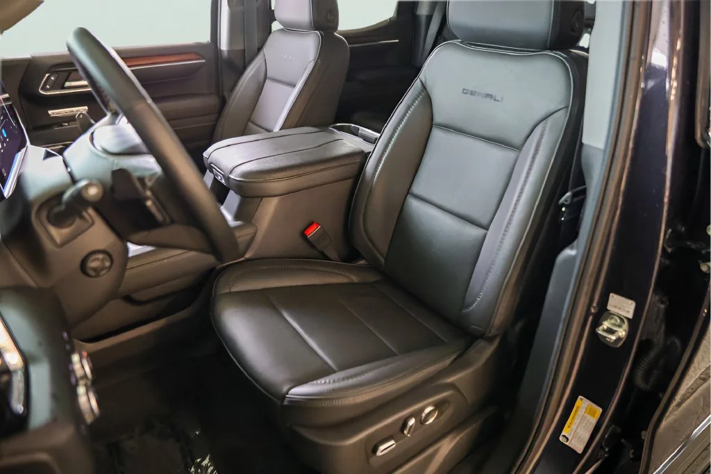Certified Used 2025 Titanium Rush Metallic GMC Denali image 9
