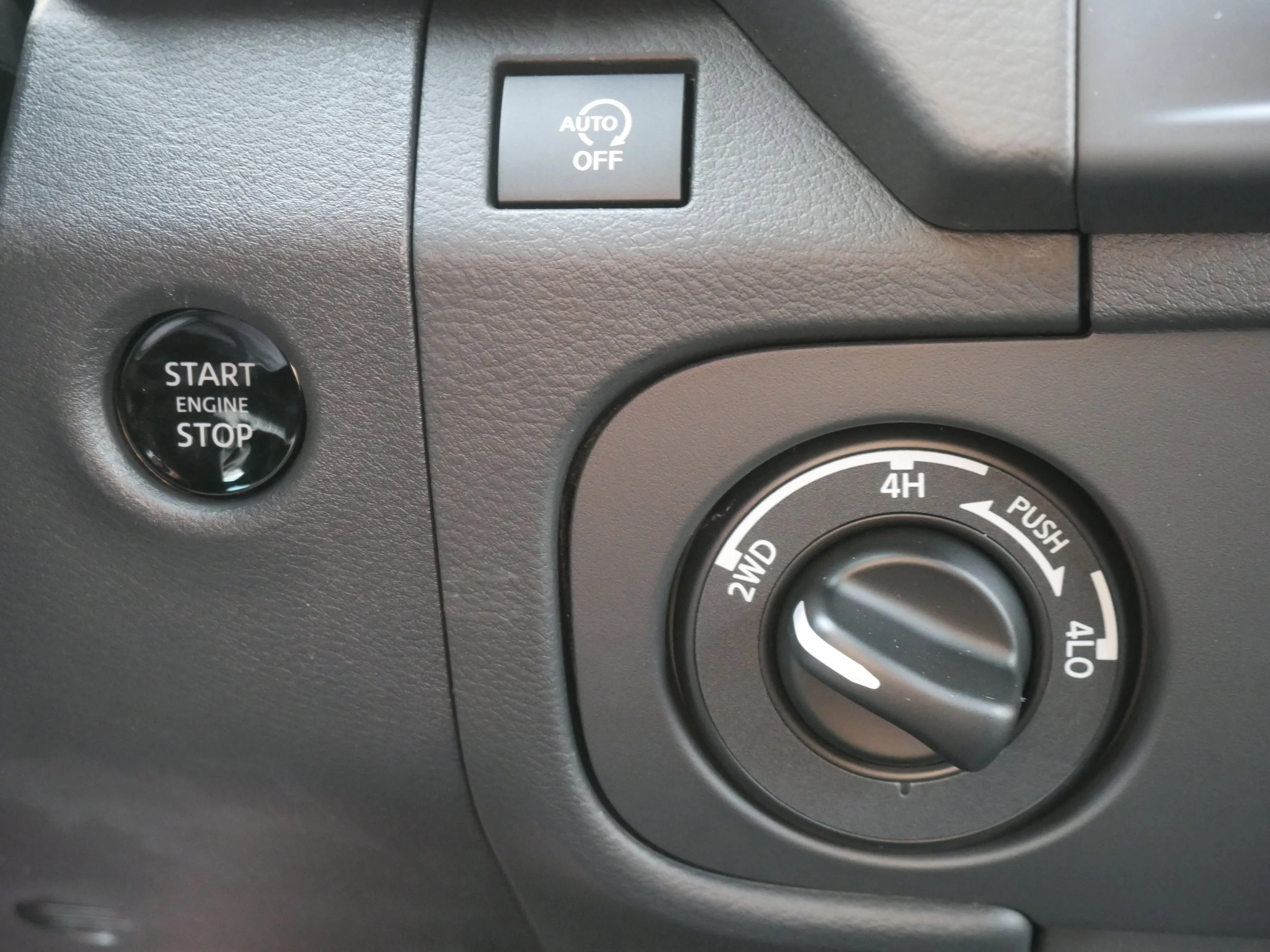 2026 Nissan Frontier SV - Photo 8