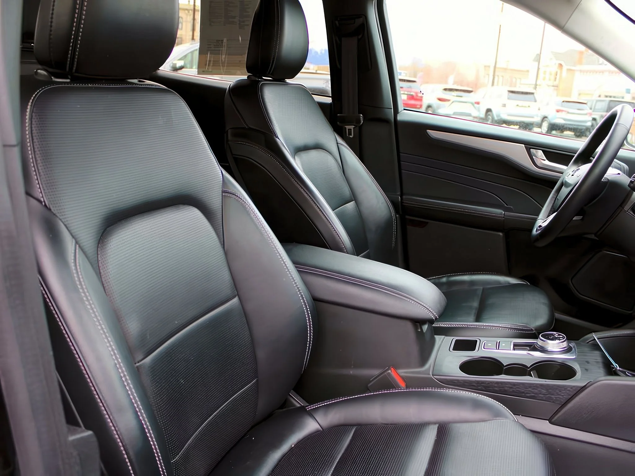 Used 2024 Agate Black Metallic Ford Platinum image 24