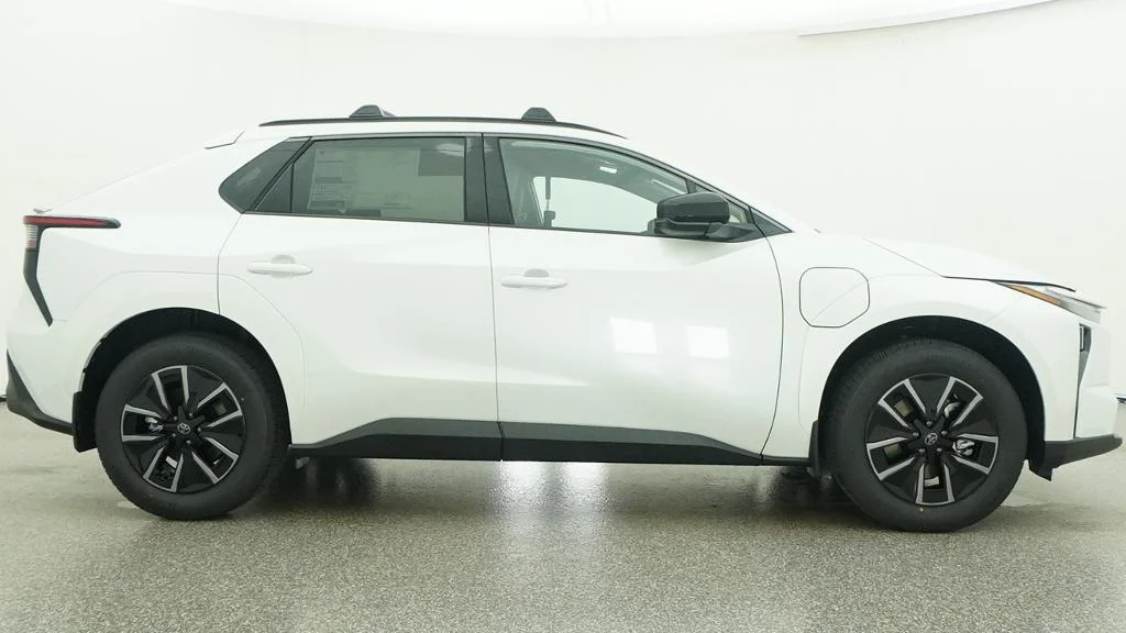New 2026 Wind Chill Pearl Toyota XLE image 45