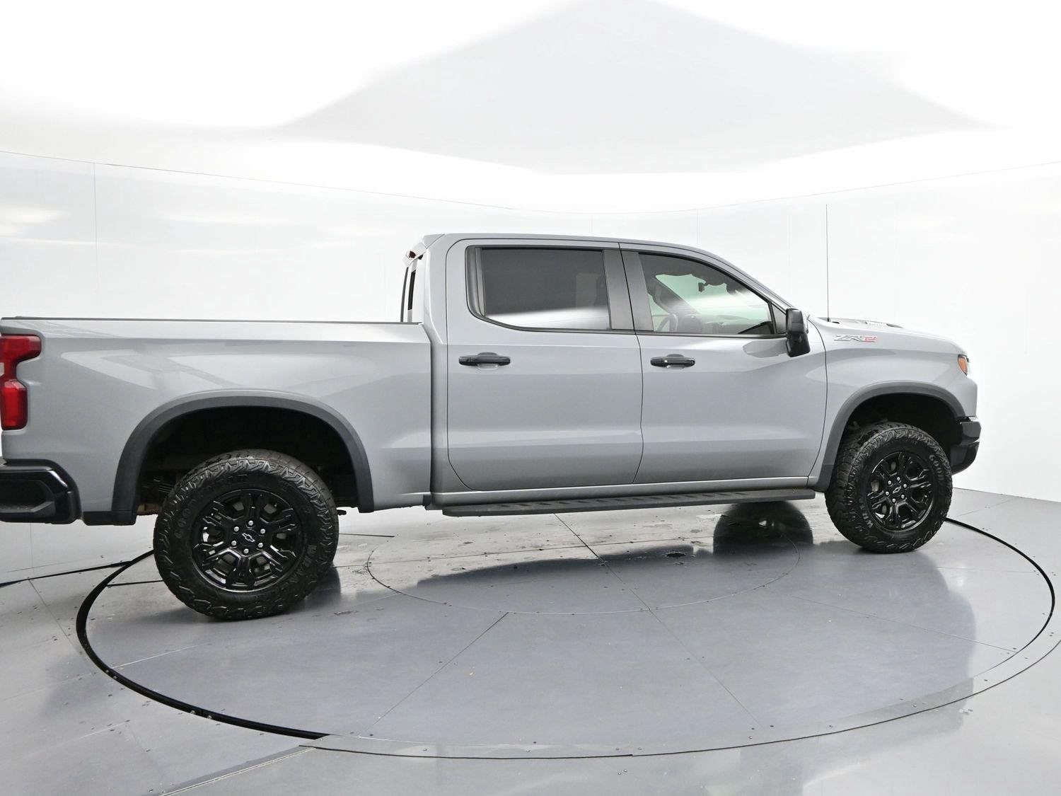 Used 2024 Slate Gray Metallic Chevrolet ZR2 image 8
