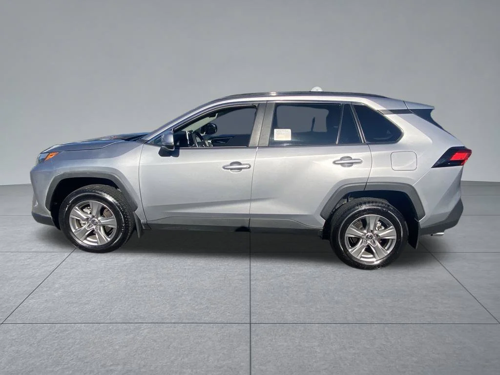 Used 2025 Silver Toyota XLE image 3
