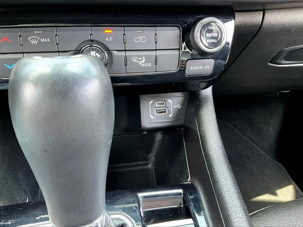 Used 2024 Diamond Black Jeep Latitude image 16
