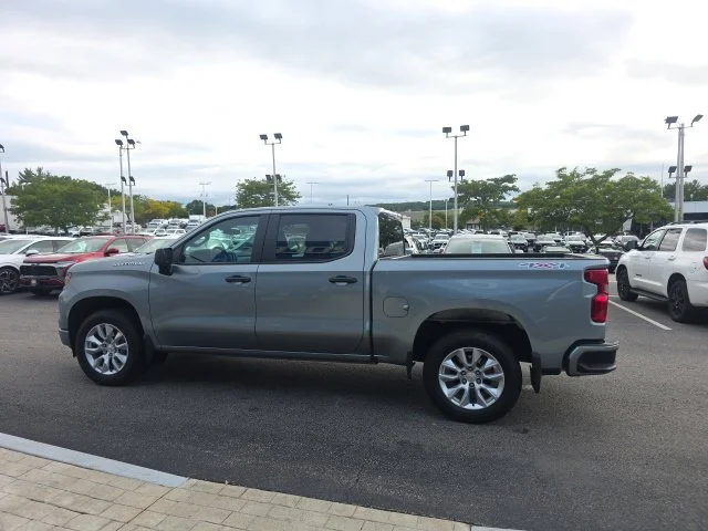 Used 2026 Gray Chevrolet Custom image 4