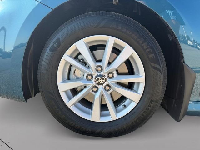 Used 2026 Ocean Toyota LE image 9