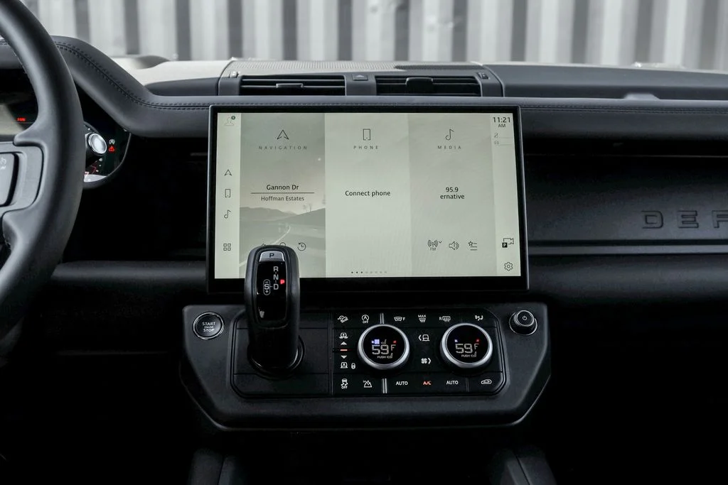 New 2026 Woolstone Green Land Rover X-Dynamic SE image 20