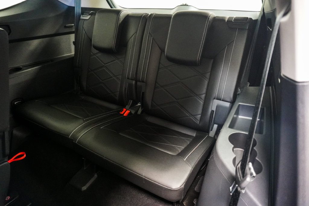 Used 2026 Blue Volkswagen SE w/Technology image 9