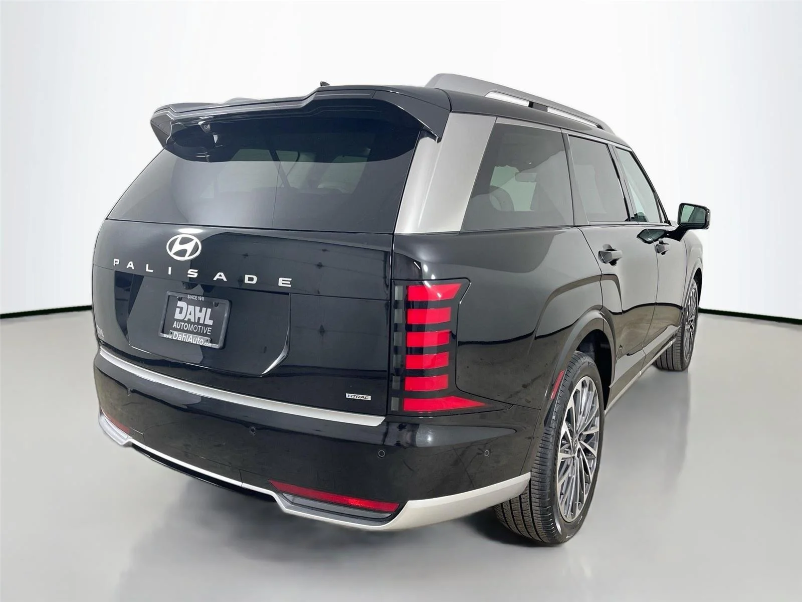 Used 2026 Abyss Black Pearl Hyundai Calligraphy image 13