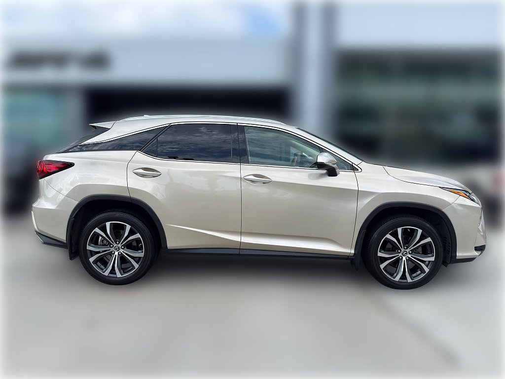 Used 2019 Satin Cashmere Metallic Lexus Base image 9