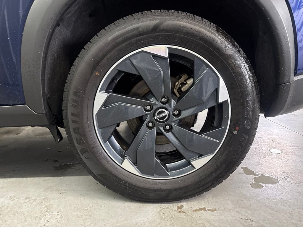 Used 2024 Deep Ocean Blue Pearl Nissan SV image 26