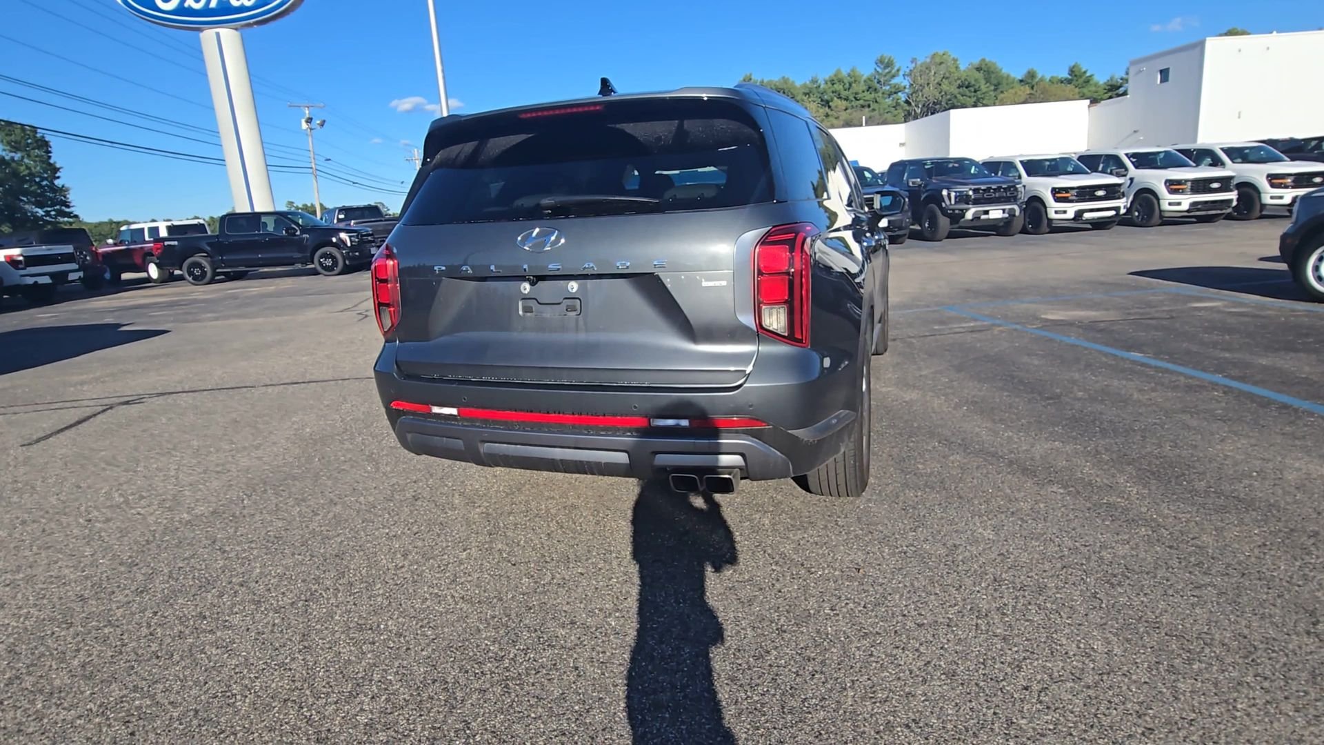 Used 2025 Gray Hyundai SEL image 18
