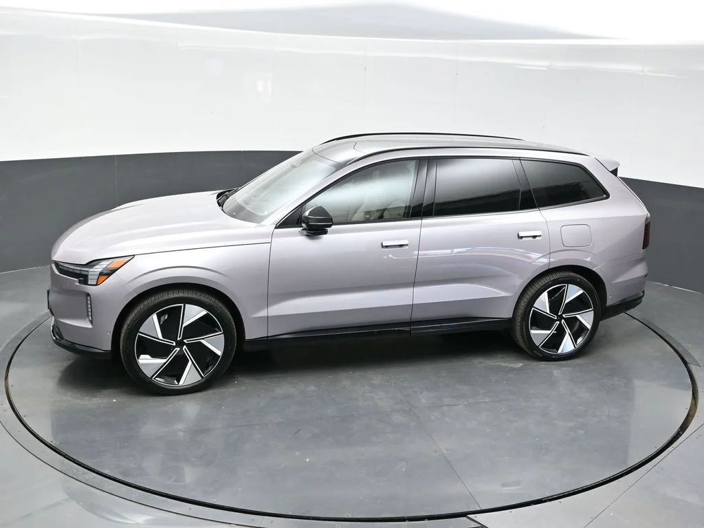 New 2026 Aurora Silver Volvo Ultra image 27