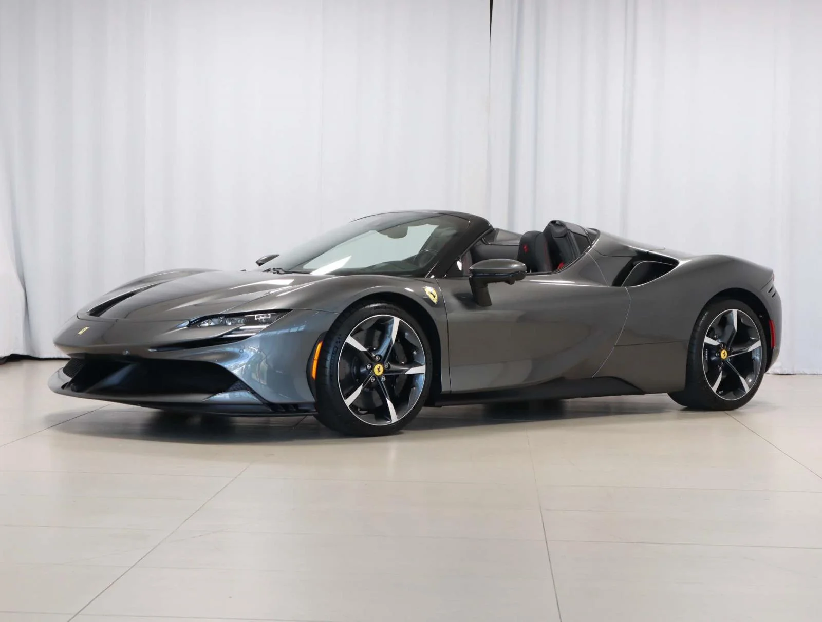 2025 Ferrari SF90 Spider's photo