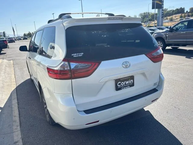 Used 2020 White Toyota XLE image 7