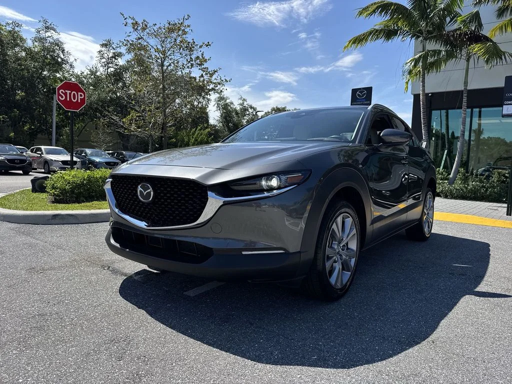 Used 2021 Machine Gray Metallic Mazda Premium image 31