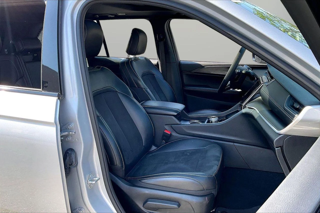 Certified Used 2023 Silver Jeep Altitude X image 24