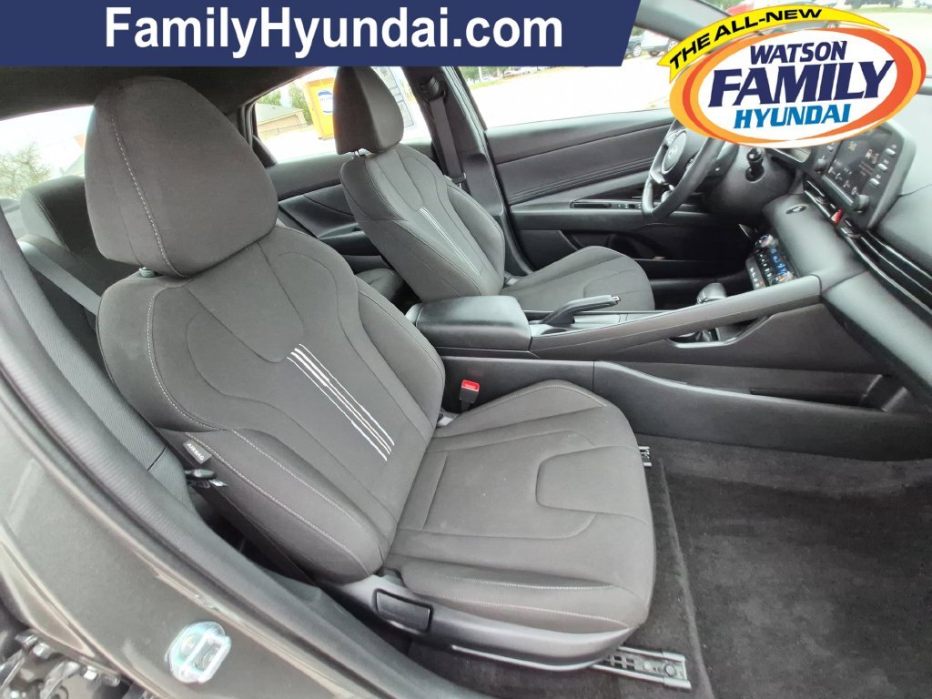 2025 Hyundai Elantra SEL - Photo 27