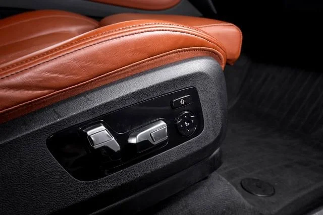 Used 2024 Frozen Pure Gray Metallic BMW M60i image 59