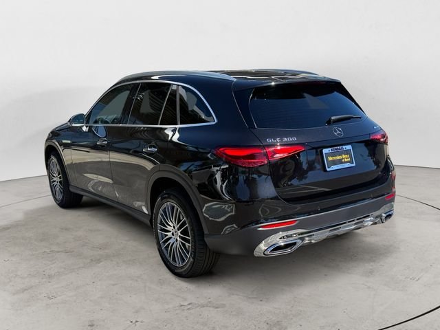 New 2026 Obsidian Black Metallic Mercedes-Benz GLC 300 image 3