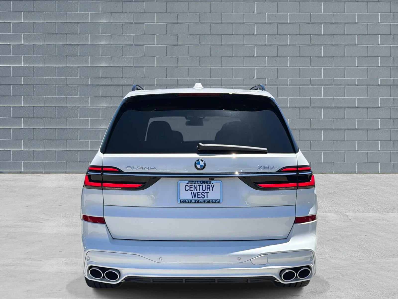 New 2026 Mineral White Metallic BMW ALPINA XB7 image 4