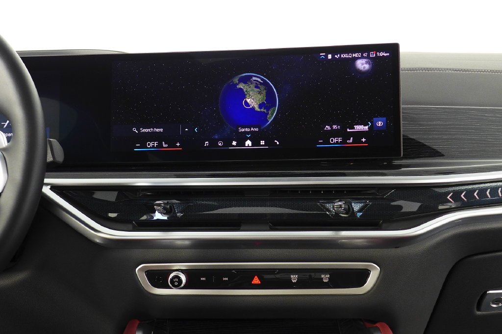Certified Used 2025 Mineral White Metallic BMW xDrive40i image 26