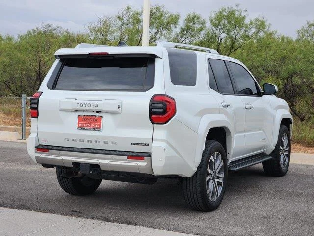 Used 2026 ICE CAP Toyota Limited 4x4 image 7