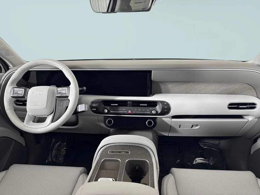 New 2026 White Hyundai SEL Premium image 7